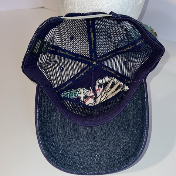 Ed Hardy Vintage Unisex Embroidered Snap Back Trucker Cap - Picture 10 of 12